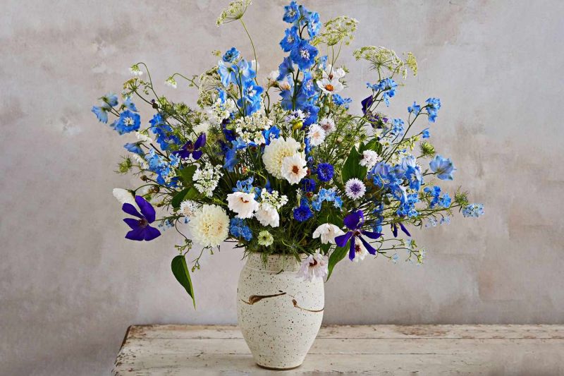 Floral Fiesta: Mastering Centerpieces & Bouquets Design