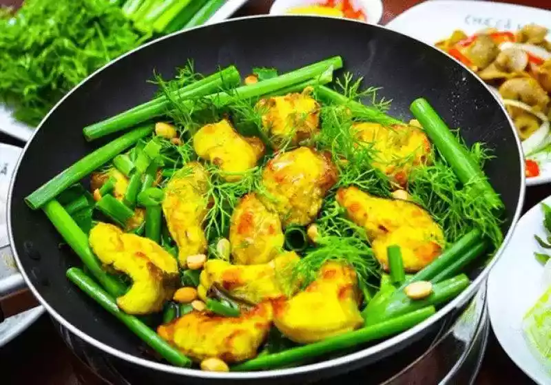 Vietnamese Grilled Fish with Fresh Herbs