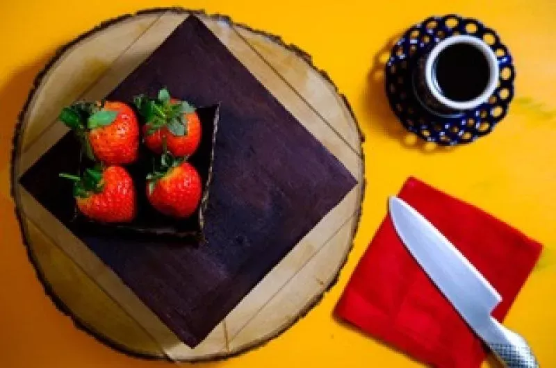 LEARN TO MAKE CELEBRATION CAKES