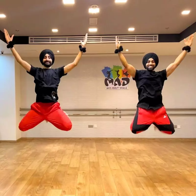 BHANGRA DANCE CLASS (GREENS)