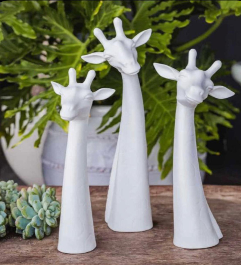 CLAY SCULPTURE CLASS