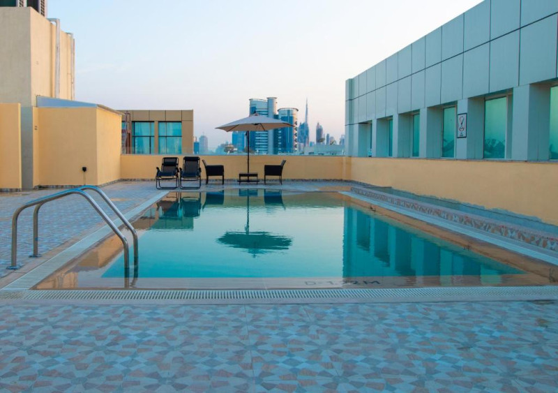 ADULT GROUP SWIMMING CLASS (ROLLA STREET)