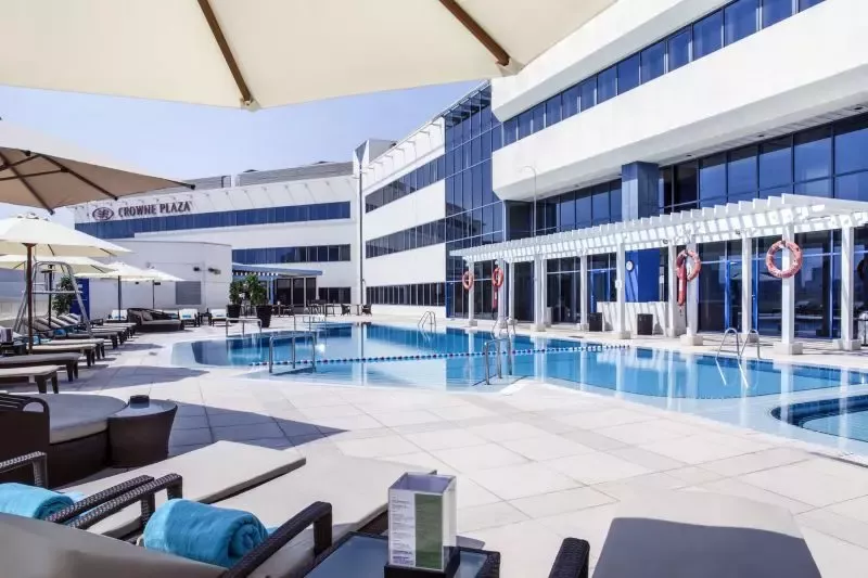 1-ON-1 SWIMMING LESSONS @ CROWNE PLAZA (DEIRA)