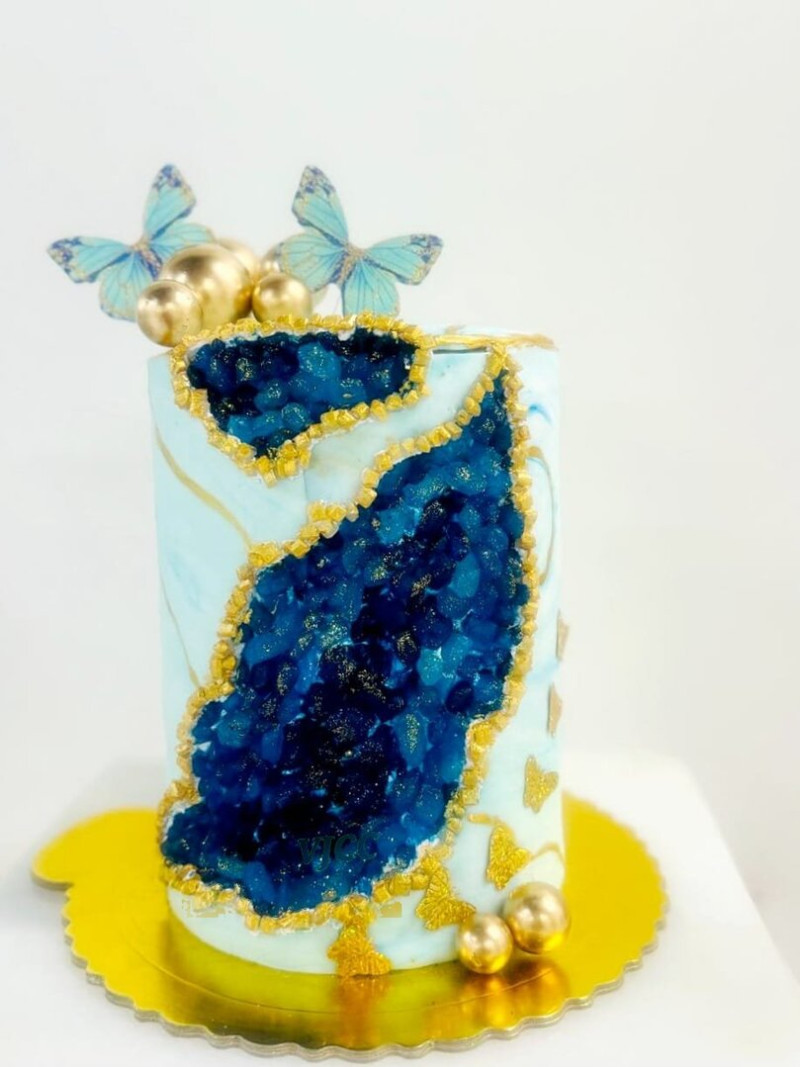 MODERN TREND CAKES CLASS