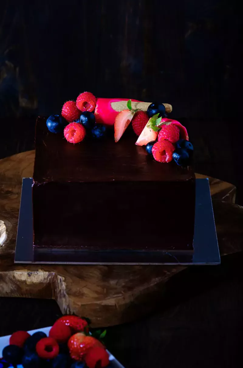LEARN TO MAKE CELEBRATION CAKES