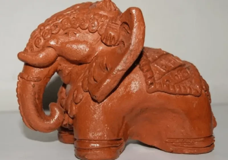 CLAY SCULPTURE CLASS